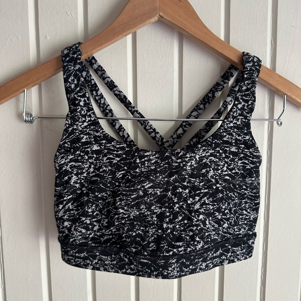 Lululemon sports bra
